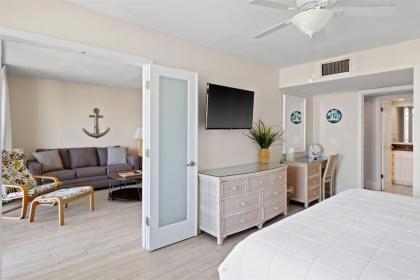 Beautiful Residence at Sundial Sanibel Steps to Beach with Great Amenities Florida